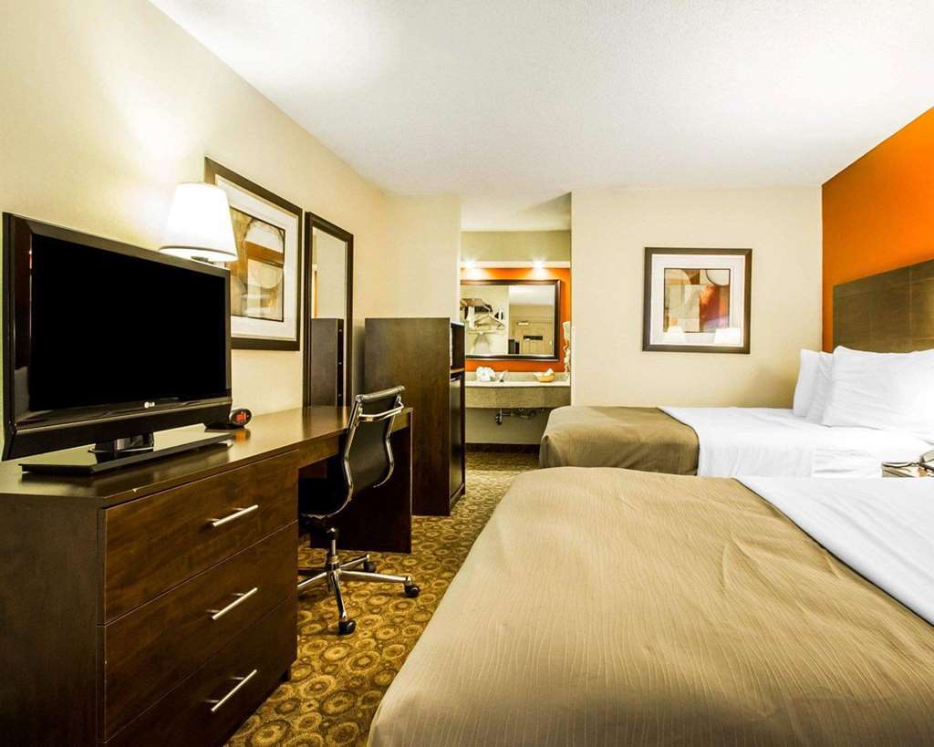 Rodeway Inn & Suites Clarksville Quarto foto