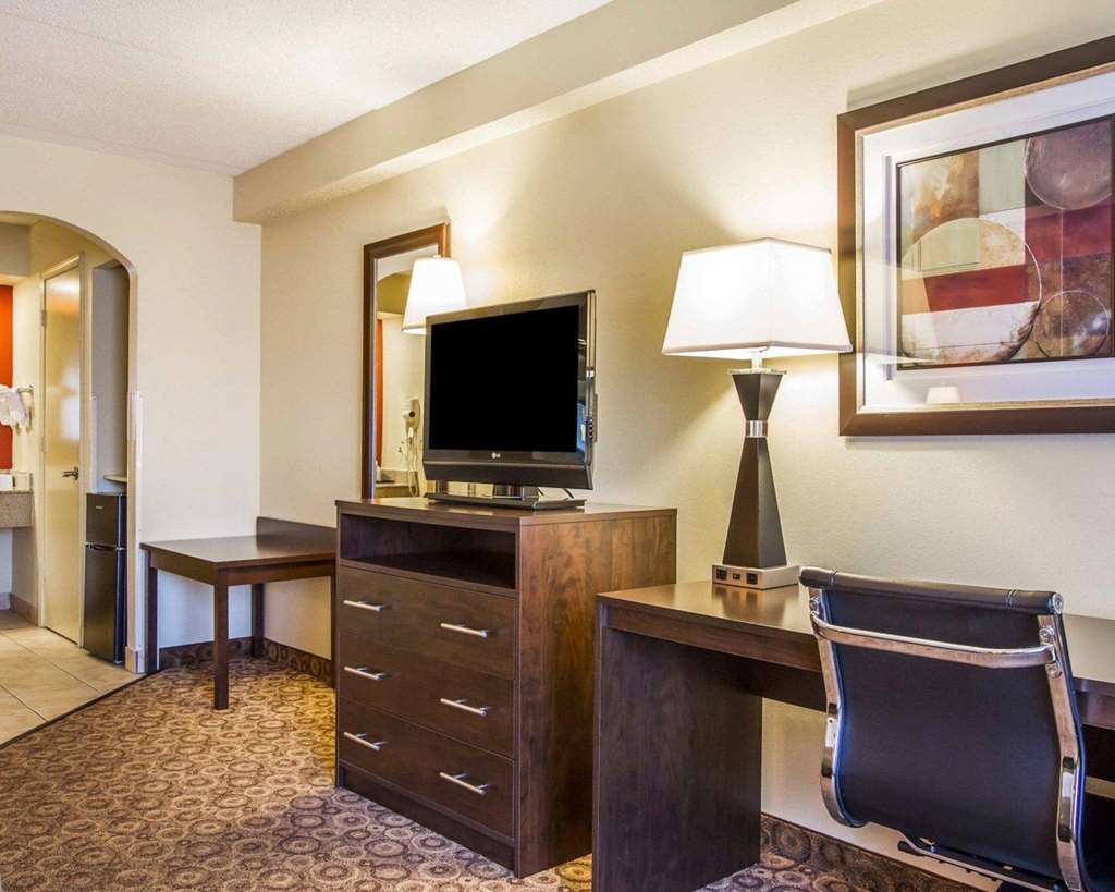 Rodeway Inn & Suites Clarksville Quarto foto